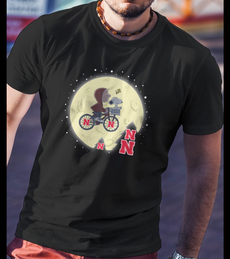 Halloween Nebraska CORNHUSKERS Football Moon Bicycle Peanuts E.T. Crossover T-Shirt