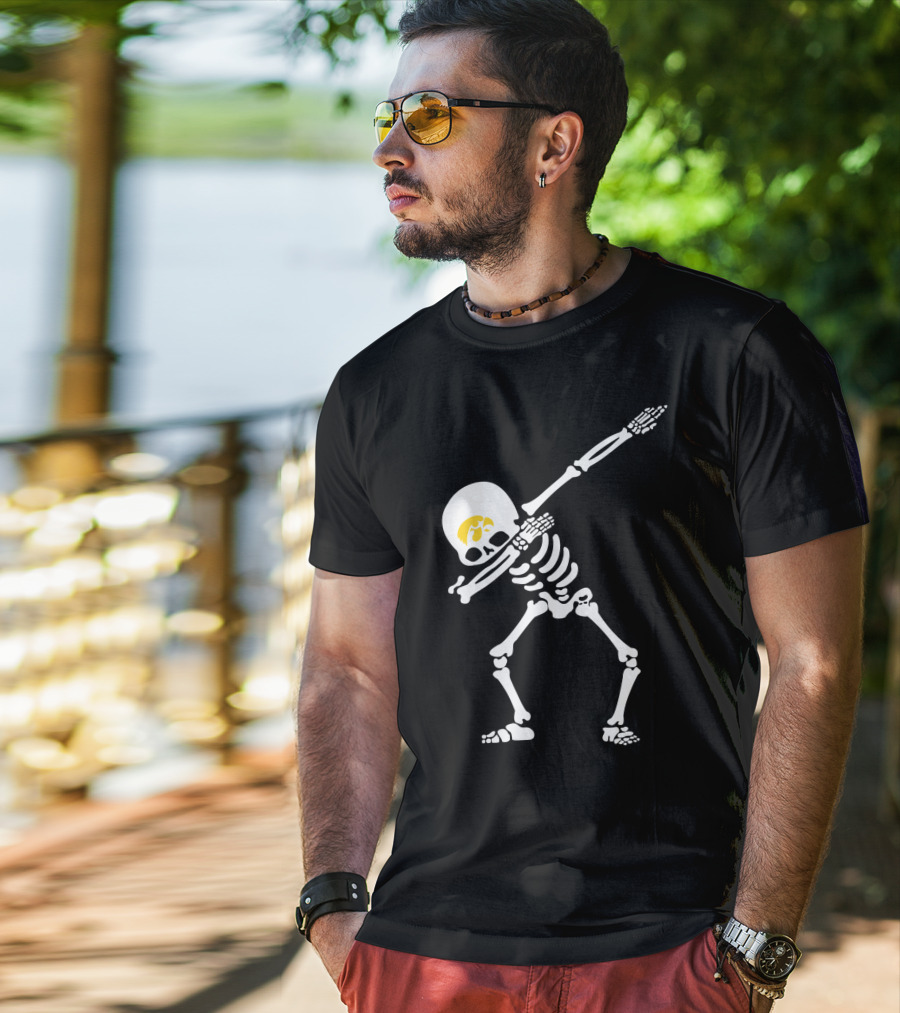 Skeleton Dabbing University Of Iowa Football Hawkeyes T-Shirt