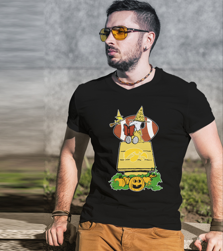 Halloween University Of Iowa Football Peanuts Snoopy Pumpkin House T-Shirt
