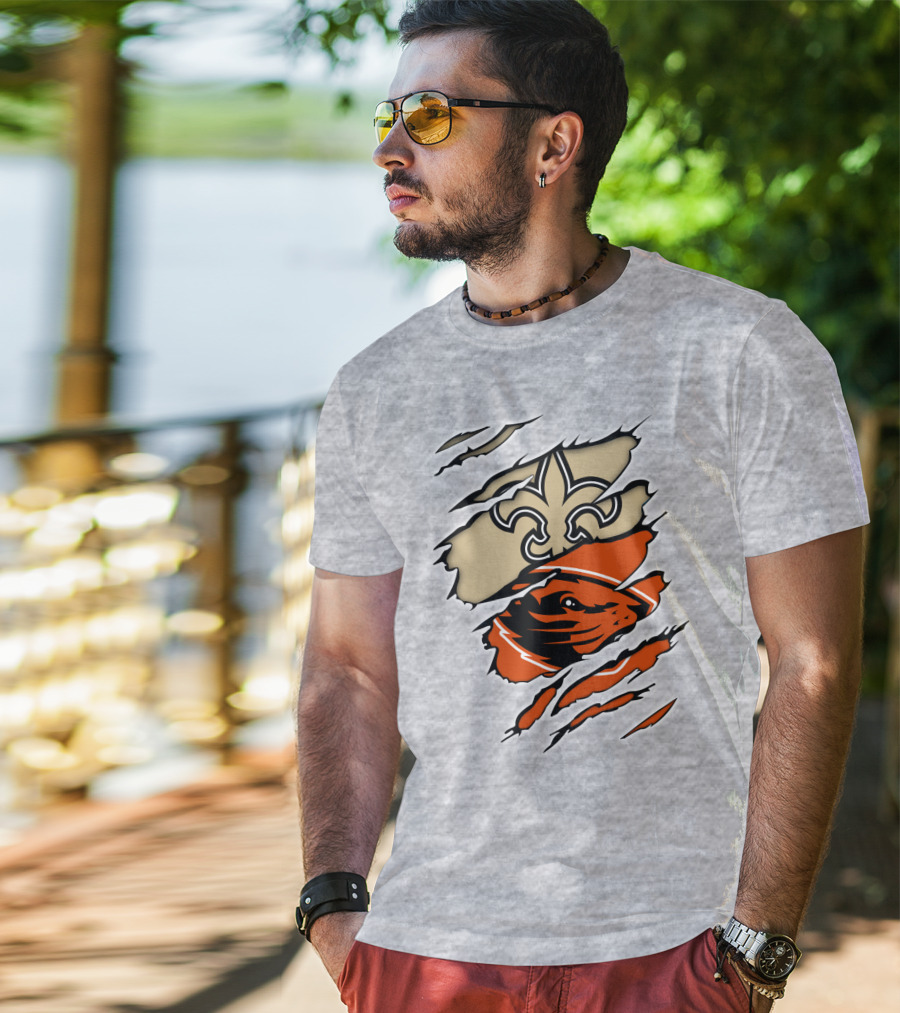 Saints Fleur-de-lis And Beavers Mascot Ripped T-Shirt
