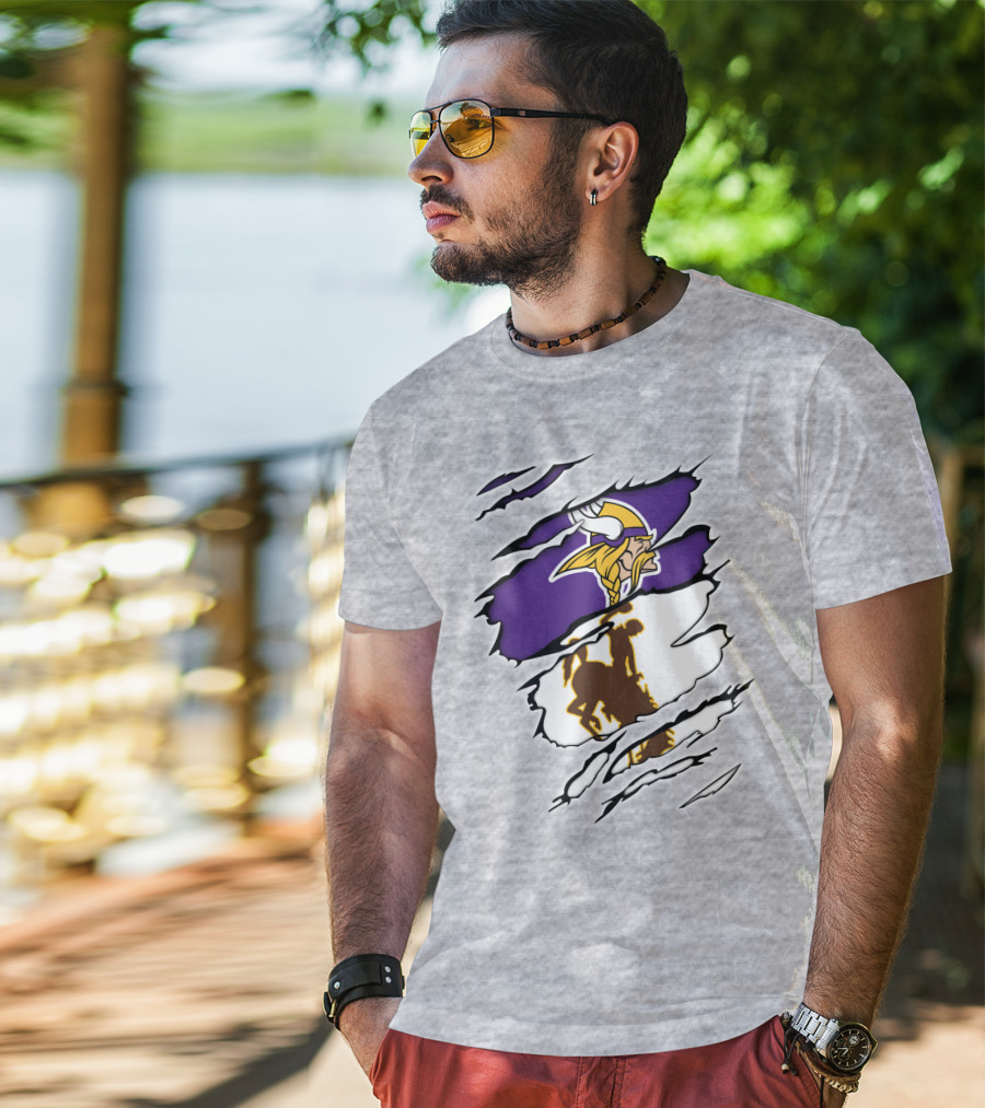 Vikings Wyoming Cowboy Ripped T-Shirt