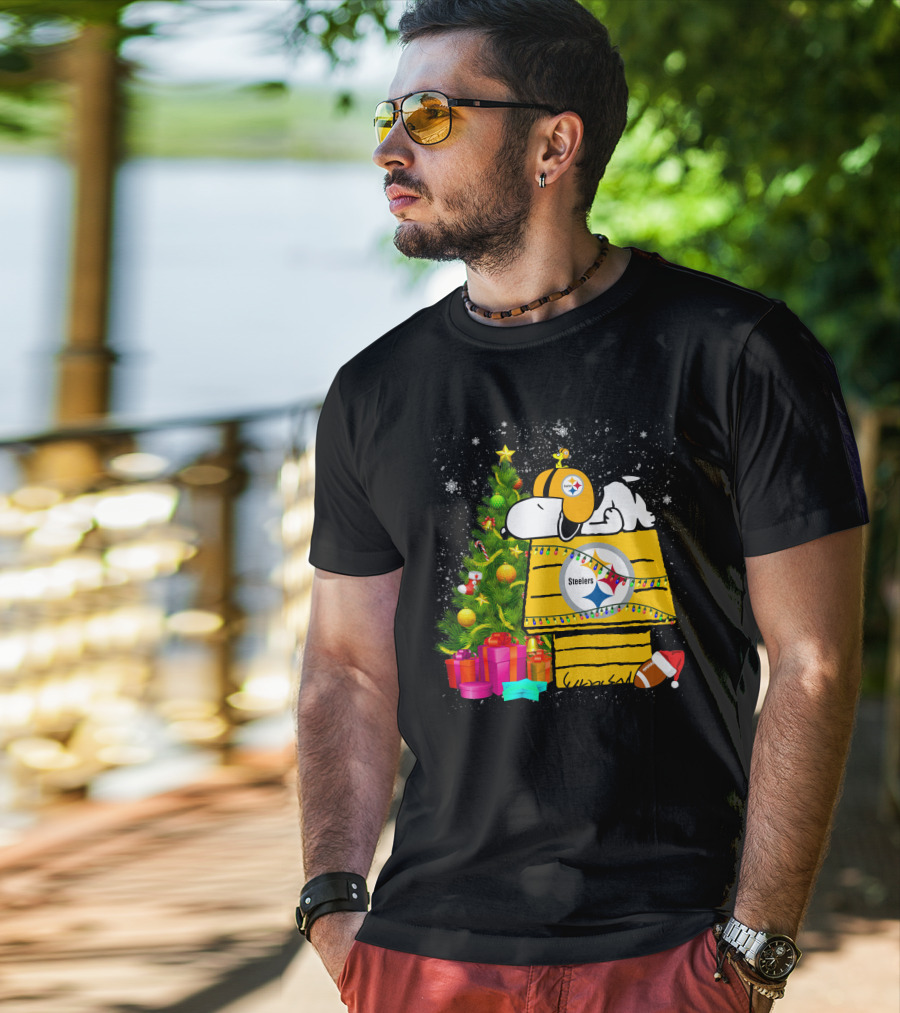 Pittsburgh Steelers Snoopy Christmas Peanuts Doghouse Football T-Shirt