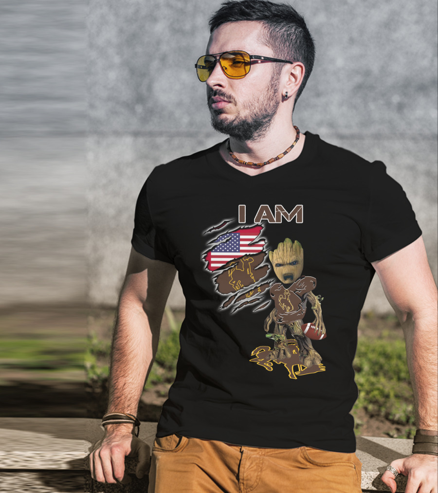 I Am Wyoming Baby Groot American Flag Cowboy Football Player T-Shirt