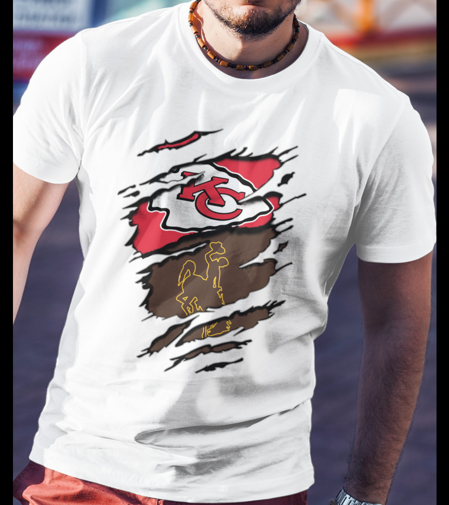 Kansas City Chiefs Wyoming Cowboys Logo Mashup T-Shirt