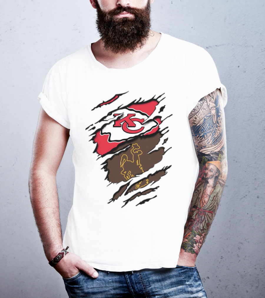 Kansas City Chiefs Wyoming Cowboys Logo Mashup T-Shirt