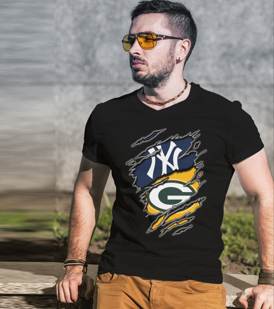 Yankees Packers Dual Team Logo Collaboration T-Shirt