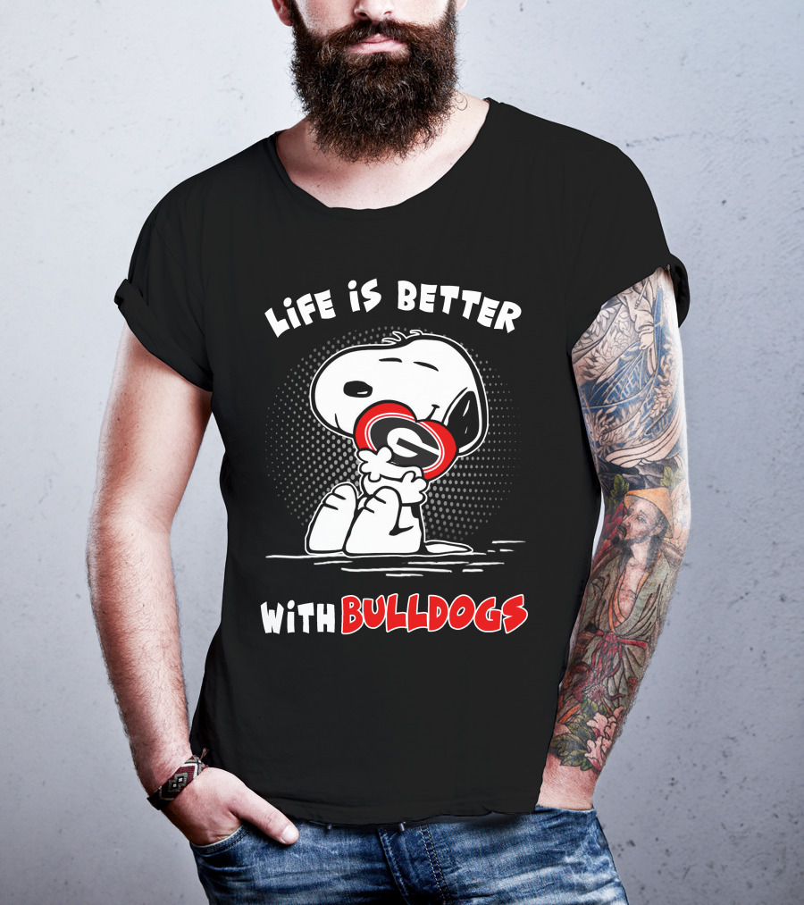 Life Is Better With Bulldogs Snoopy Hugging Georgia Helmet T-Shirt