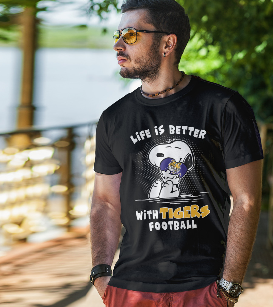 Life Is Better With Tigers Football Snoopy Lsu Tigers Helmet T-Shirt