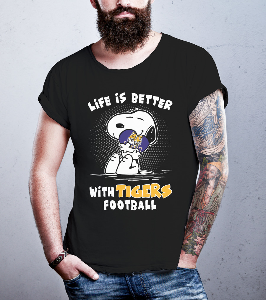 Life Is Better With Tigers Football Snoopy Lsu Tigers Helmet T-Shirt