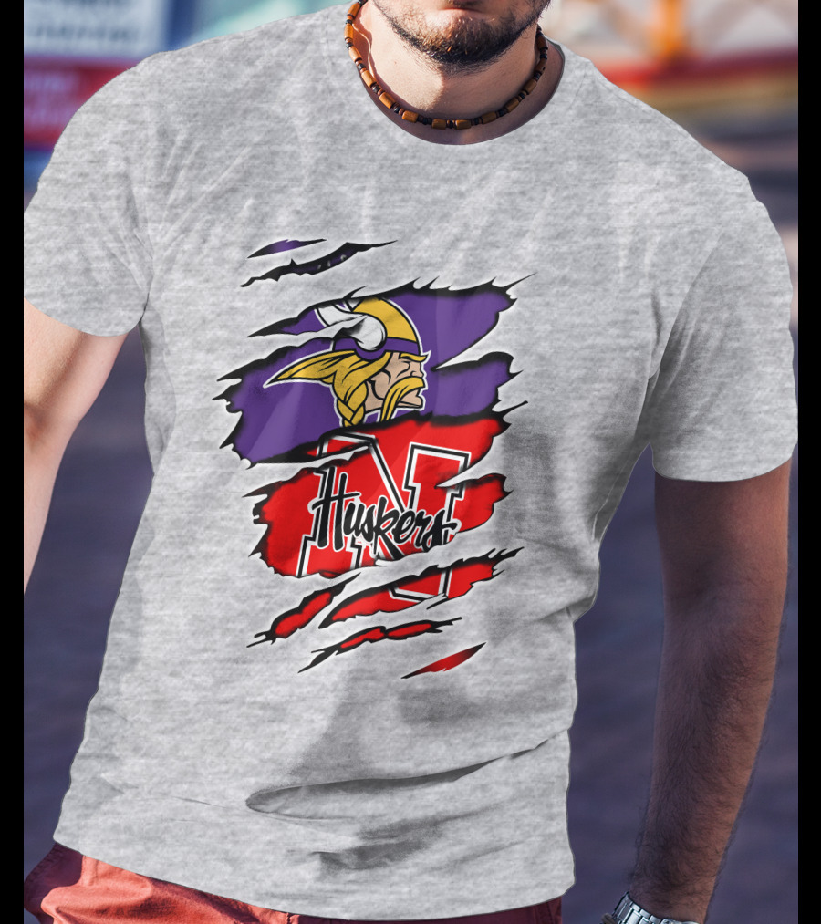 Vikings Huskers Claw Marks Logo Fusion T-Shirt