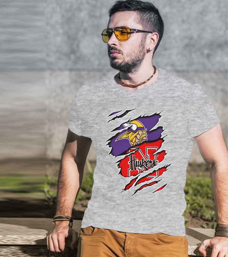 Vikings Huskers Claw Marks Logo Fusion T-Shirt