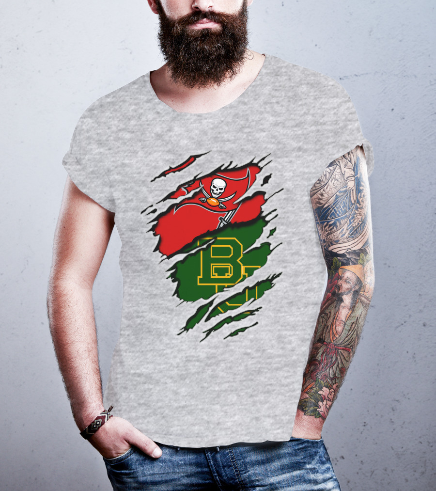 Buccaneers Baylors Skull Flag Ripped T-Shirt