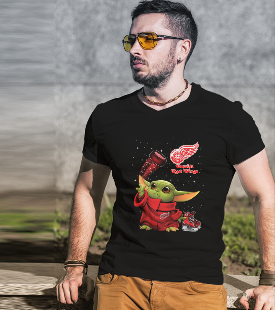 Baby Yoda Detroit Red Wings Hockey Magic Moment T-Shirt