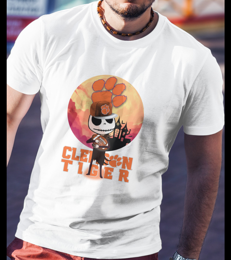 Clemson Tiger Skeleton Football Halloween Scene T-Shirt