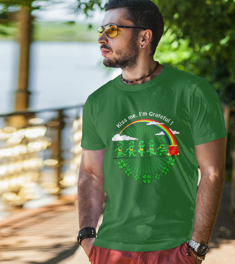 Kiss Me I'm Grateful Rainbow Leprechauns And Shamrock Parade T-Shirt