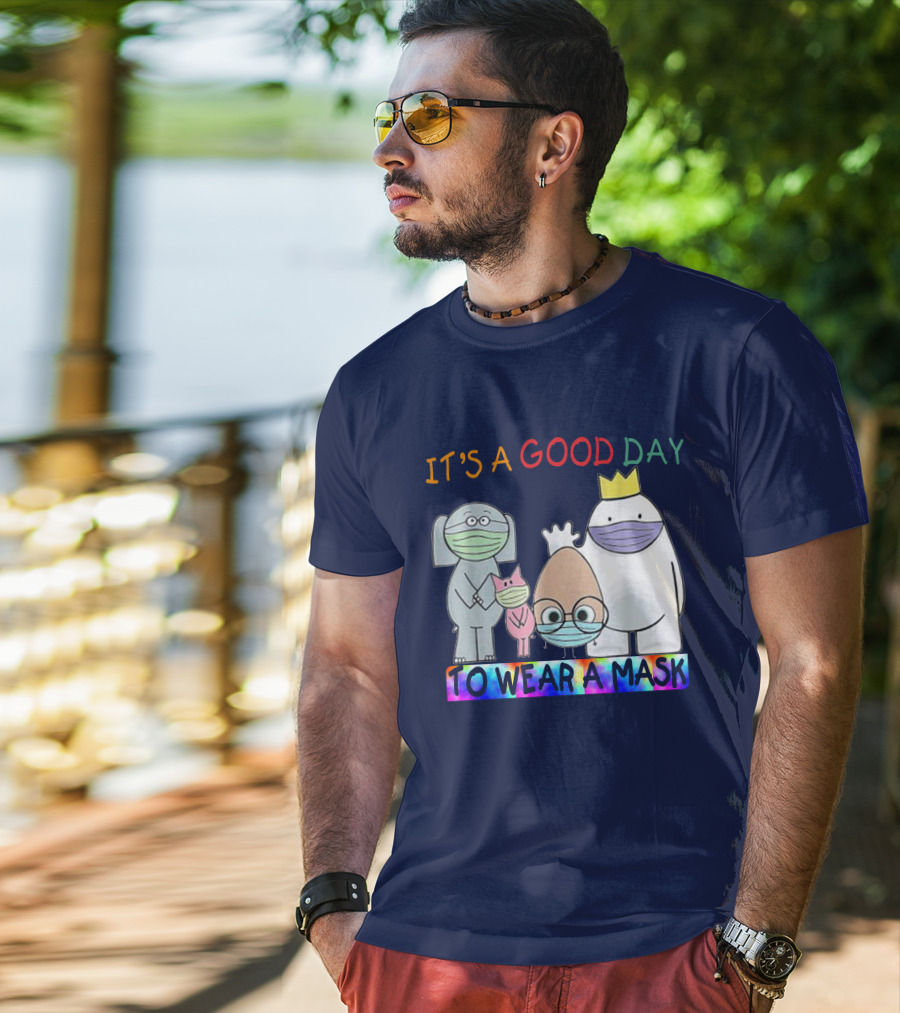 It's A Good Day To Wear A Mask Cute Animal Friends Colorful T-Shirt
