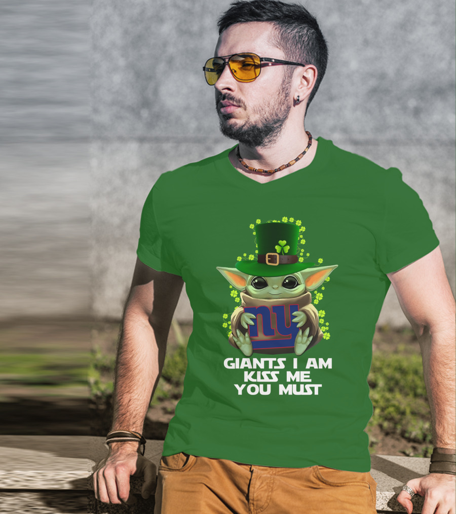 Giants I Am Kiss Me You Must Nyg Shamrock Hat T-Shirt