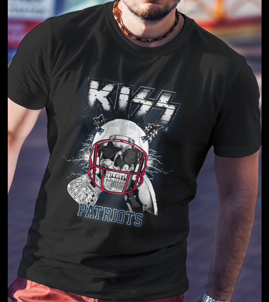 Kiss Patriots Skull Football Helmet Lightning T-Shirt