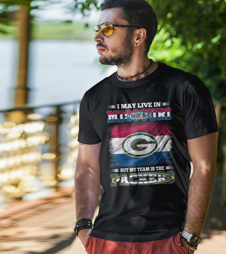 I May Live In Missouri But My Team Is The Packers With Green Bay Logo On Missouri State Flag T-Shirt