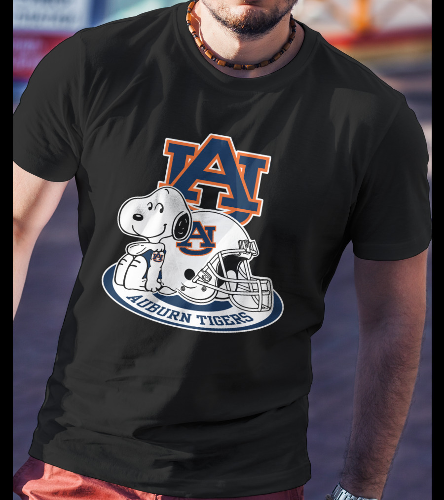 Auburn Tigers Snoopy Au Football Helmet T-Shirt