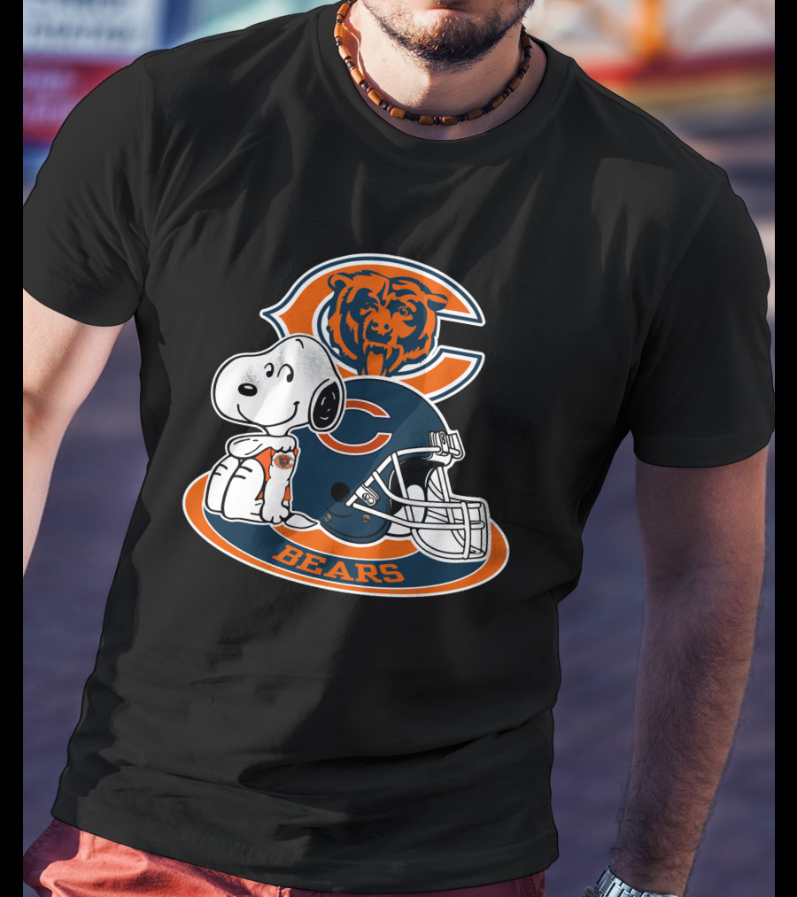 Chicago Bears Snoopy Bear Helmet T-Shirt