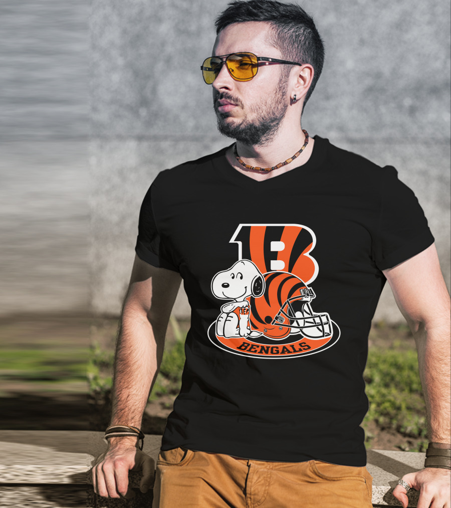 Cincinnati Bengals Snoopy Football Helmet Number One Fan T-Shirt