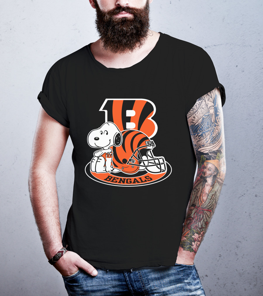 Cincinnati Bengals Snoopy Football Helmet Number One Fan T-Shirt