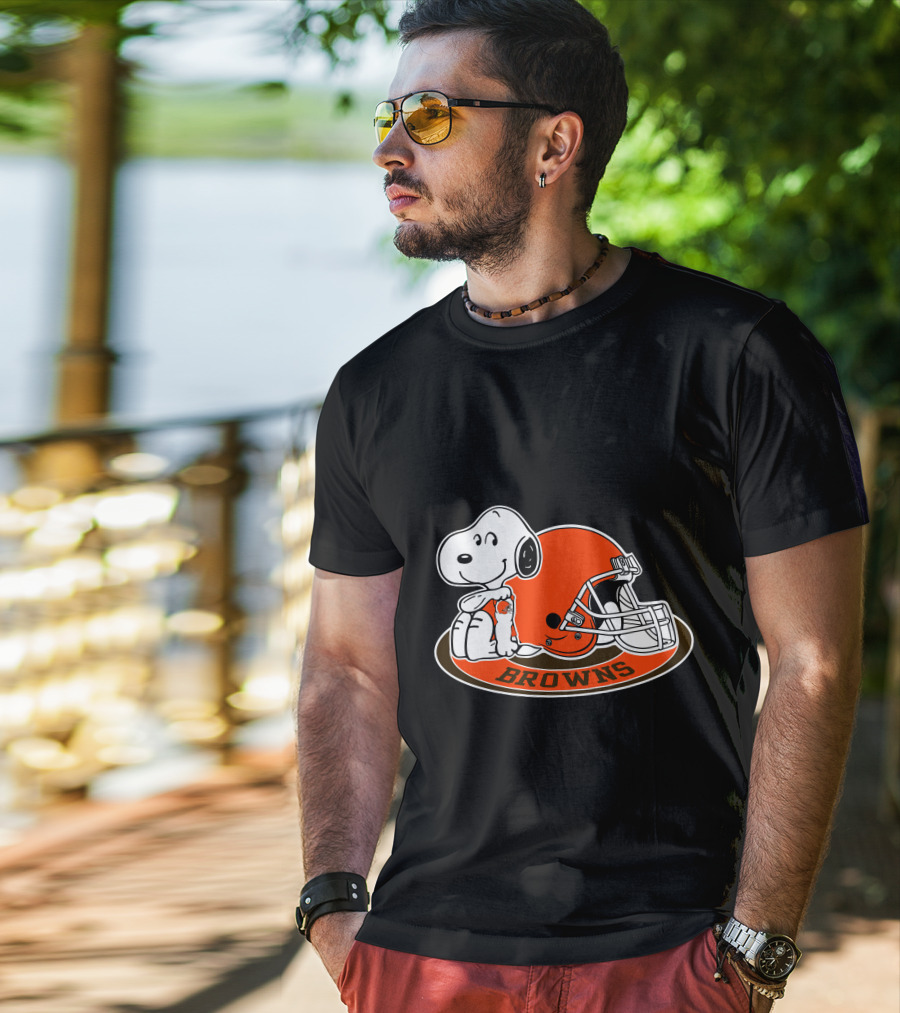 Snoopy Cleveland Browns Helmet Browns T-Shirt