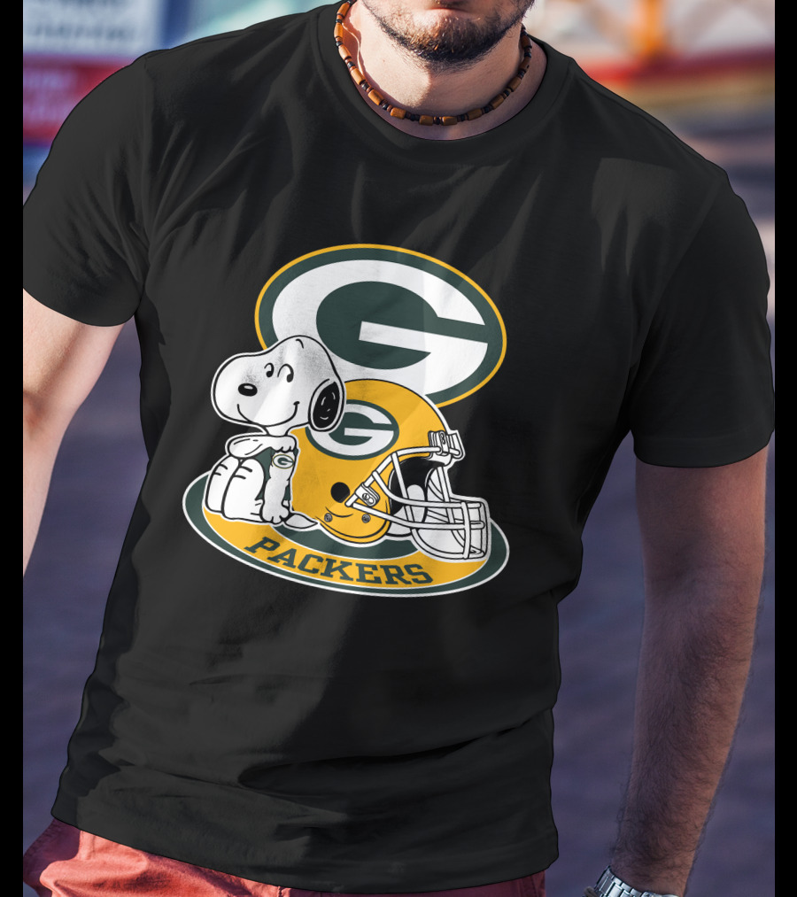 Green Bay Packers Snoopy Helmet T-Shirt