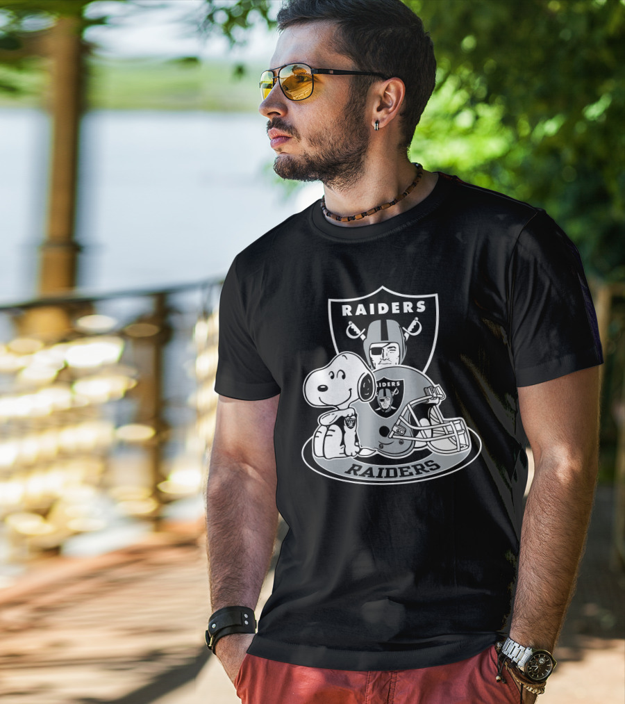 Las Vegas Raiders Snoopy Helmet And Shield T-Shirt