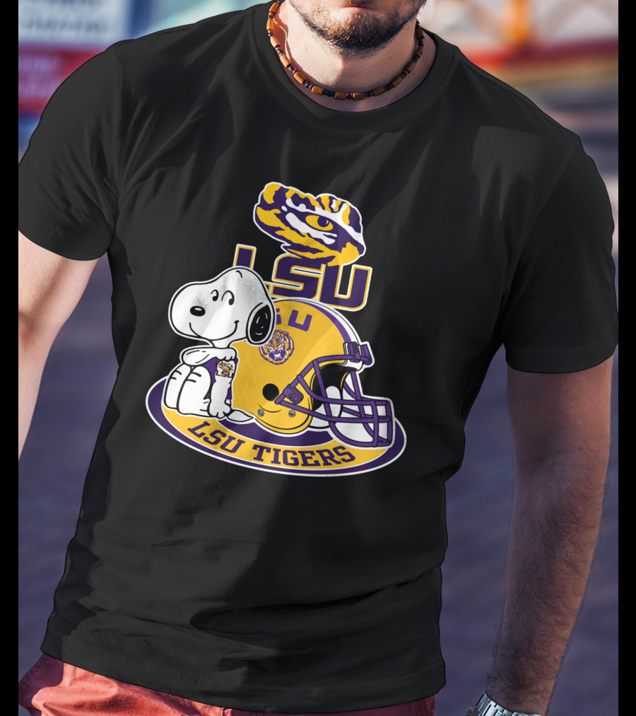 Lsu Tigers Snoopy Football Helmet T-Shirt