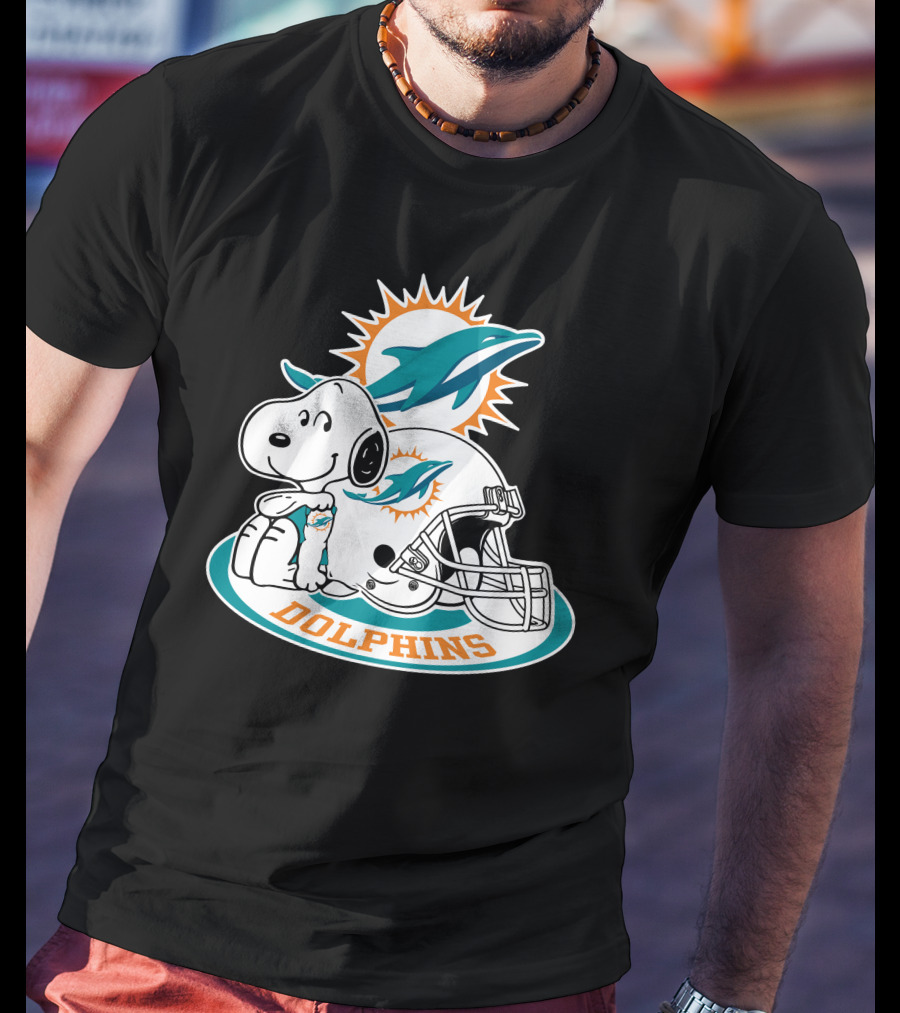 Miami Dolphins Snoopy Helmet Logo With Peanuts Character T-Shirt