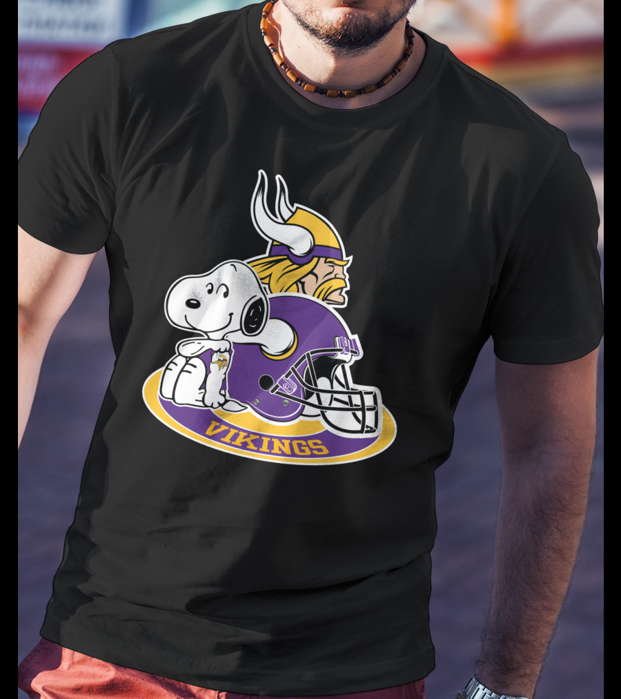 Minnesota Vikings Snoopy Helmet Vikings T-Shirt