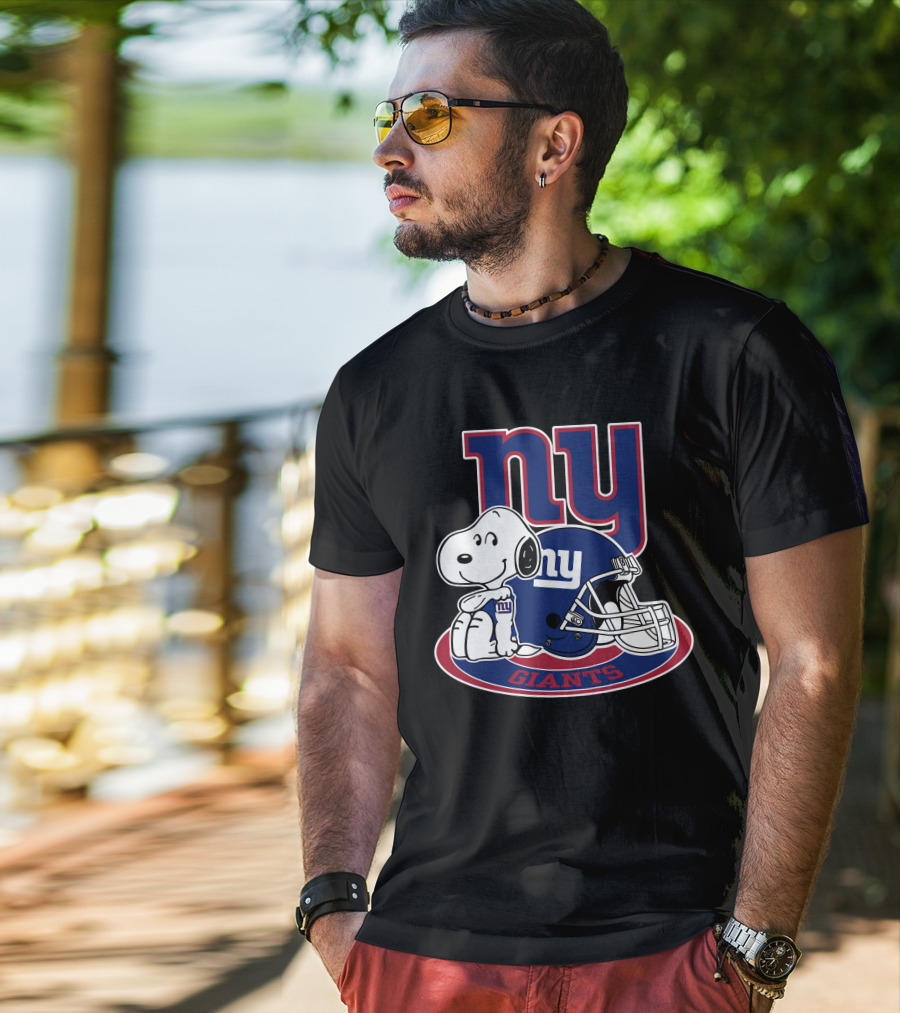 Ny Giants Snoopy Helmet Football T-Shirt