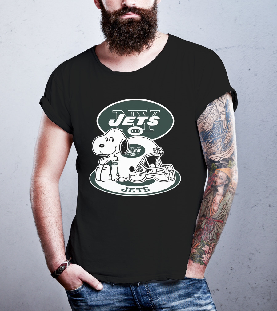 New York Jets Snoopy Football Helmet T-Shirt