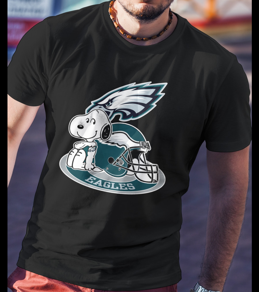 Philadelphia Eagles Snoopy Helmet T-Shirt