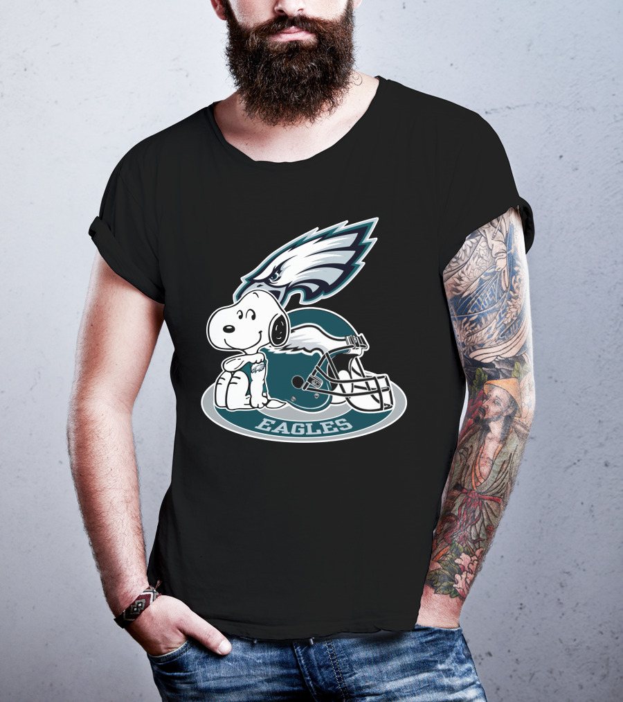 Philadelphia Eagles Snoopy Helmet T-Shirt