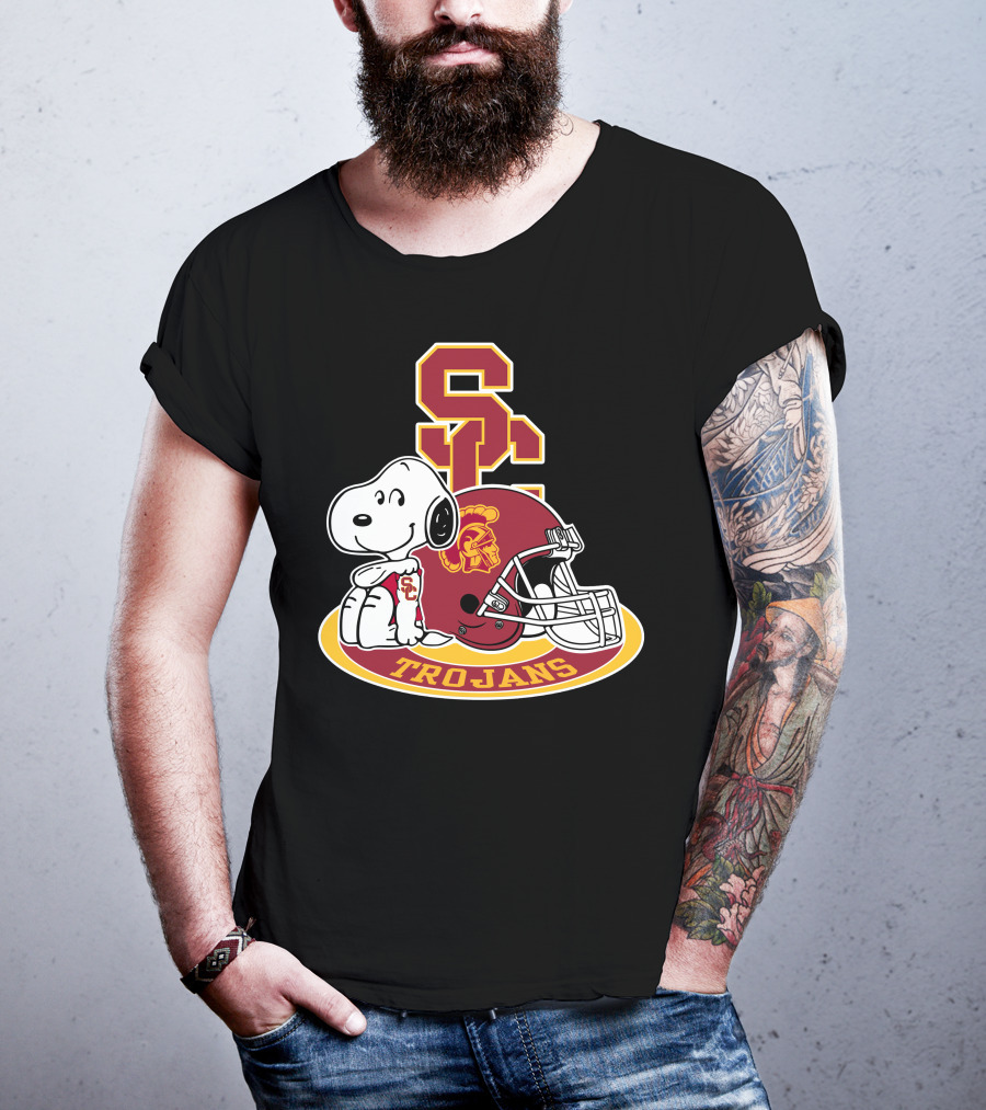 Usc Trojans Snoopy Football Helmet T-Shirt