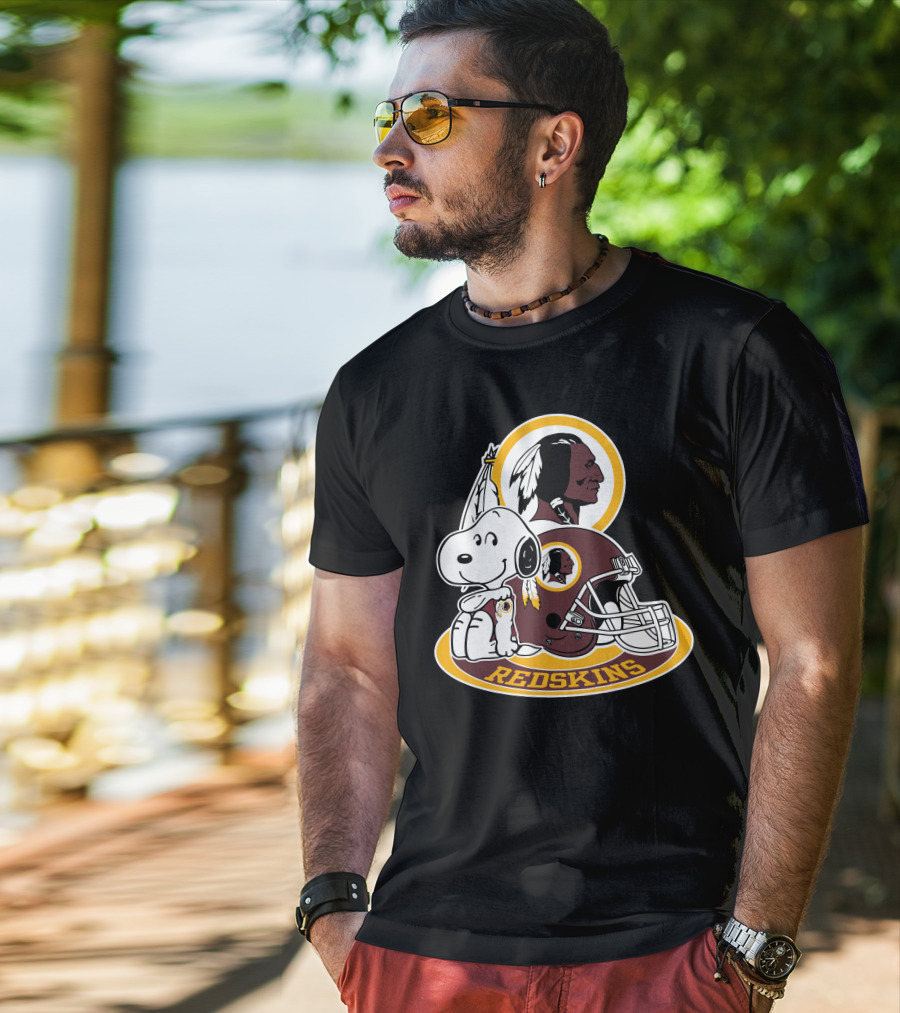 Washington Redskins Snoopy Football Helmet T-Shirt