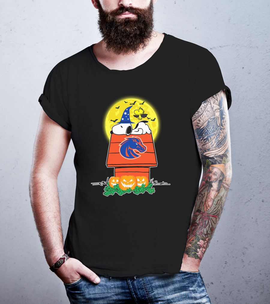 Boise State Broncos Snoopy Woodstock Halloween Pumpkins Moon Bats T-Shirt