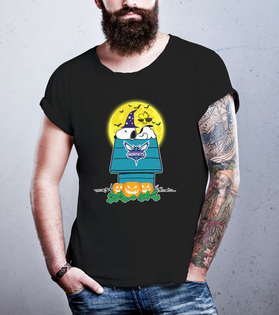 Charlotte Hornets Snoopy Halloween Moon Pumpkins T-Shirt