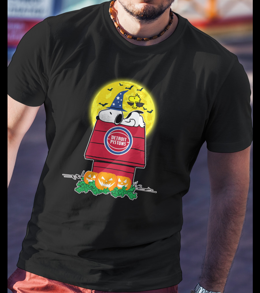 Detroit Pistons Snoopy Halloween Moon Pumpkins Peanuts Woodstock T-Shirt
