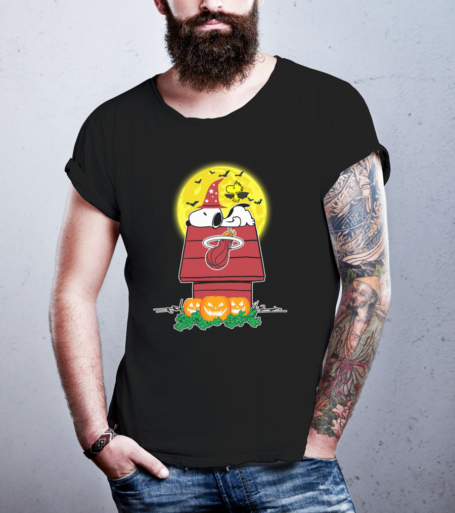 Miami Heat Halloween Snoopy Peanuts Pumpkin Patch T-Shirt