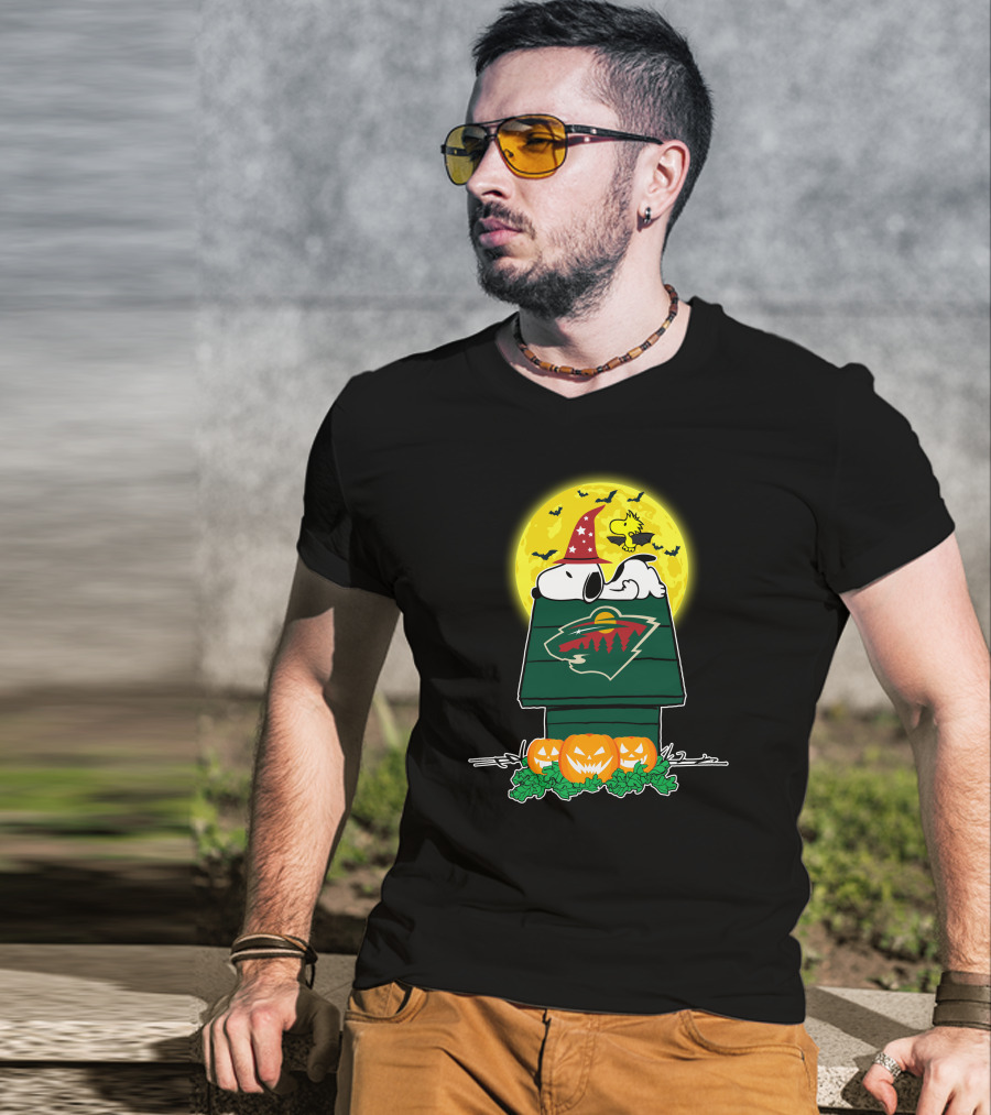 Minnesota Wild Snoopy Halloween Peanuts Jack-O'-Lanterns Woodstock Moon T-Shirt