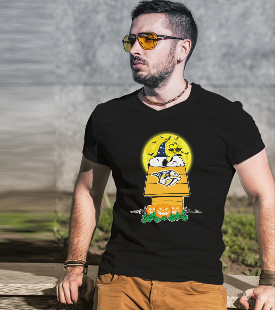 Nashville Predators Snoopy Woodstock Halloween Pumpkins Moon T-Shirt