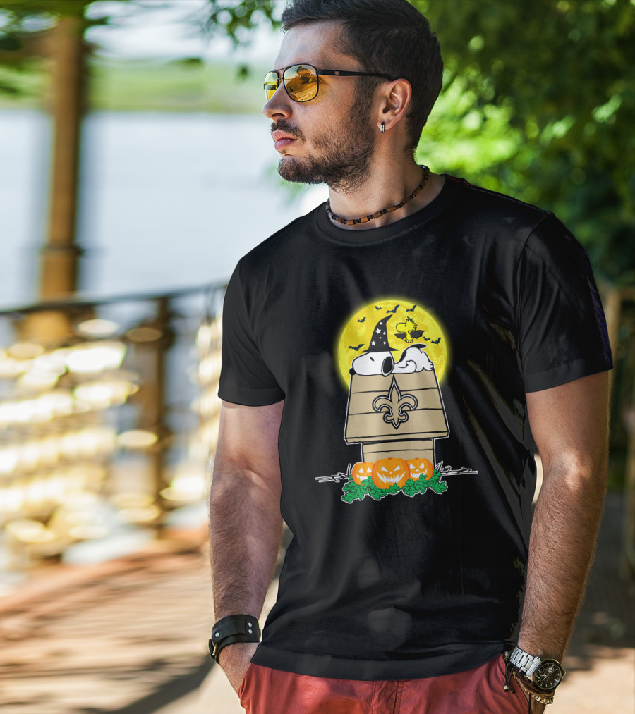 New Orleans Saints Snoopy Halloween Moon Pumpkin House T-Shirt