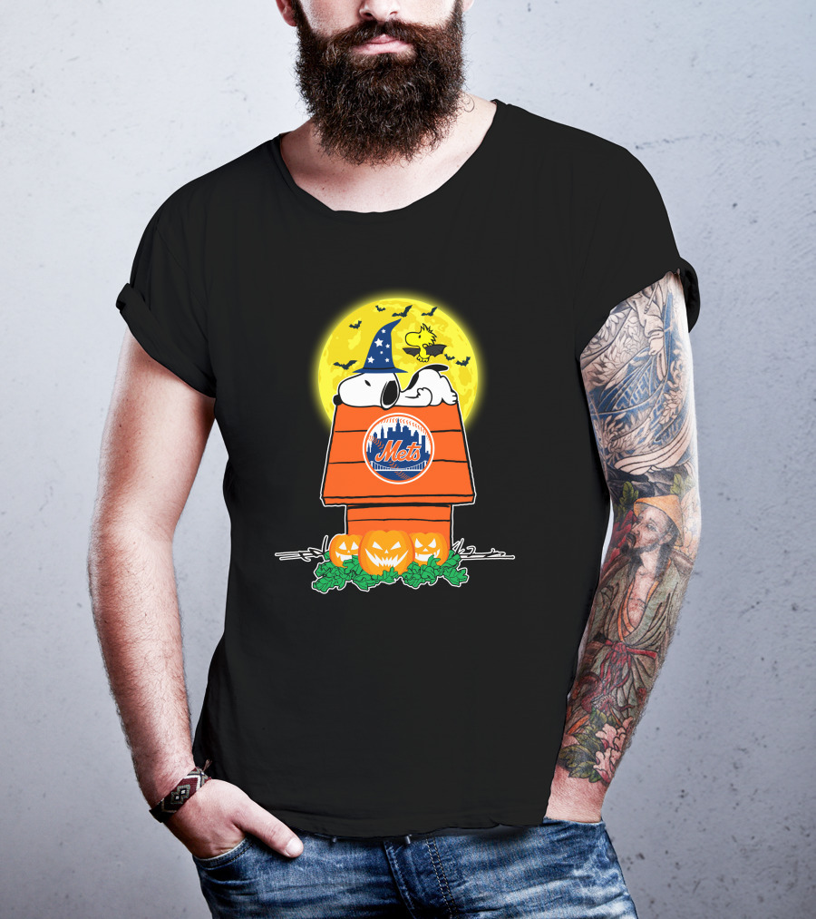 New York Mets Snoopy Halloween Pumpkin Moon Scene T-Shirt