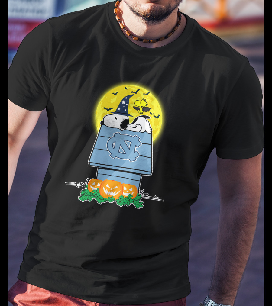 Snoopy North Carolina Tar Heels Halloween Pumpkins Moon T-Shirt