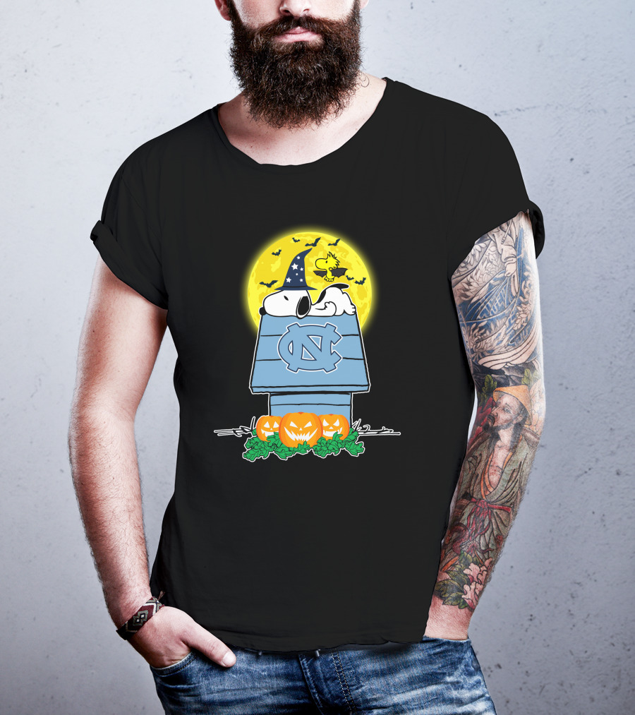 Snoopy North Carolina Tar Heels Halloween Pumpkins Moon T-Shirt
