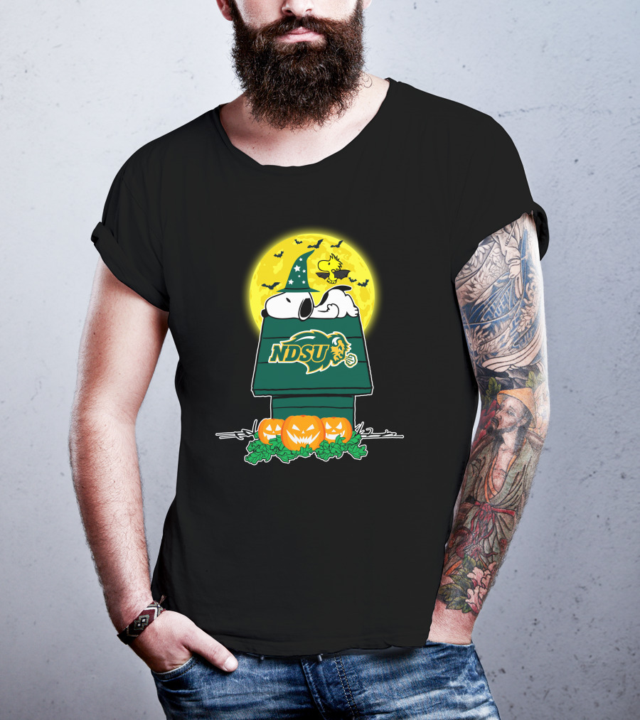 North Dakota State Bison Snoopy Halloween Moon Pumpkins T-Shirt